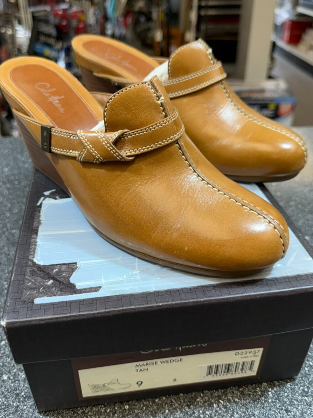Cole Haan Marise Wedge, Tan, Size 9, D22937